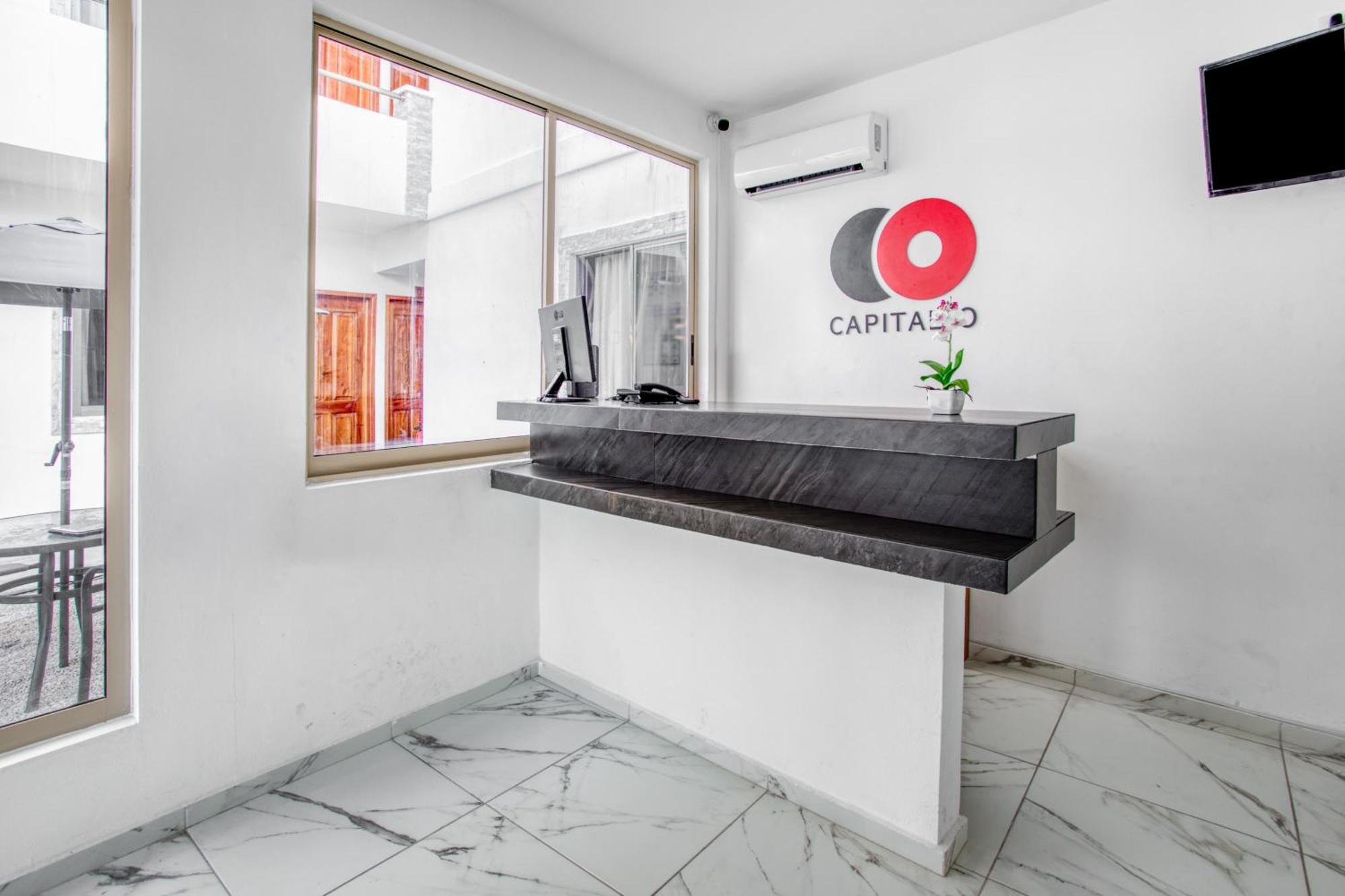 Capital O Hotel Yukon Playa del Carmen Exterior photo