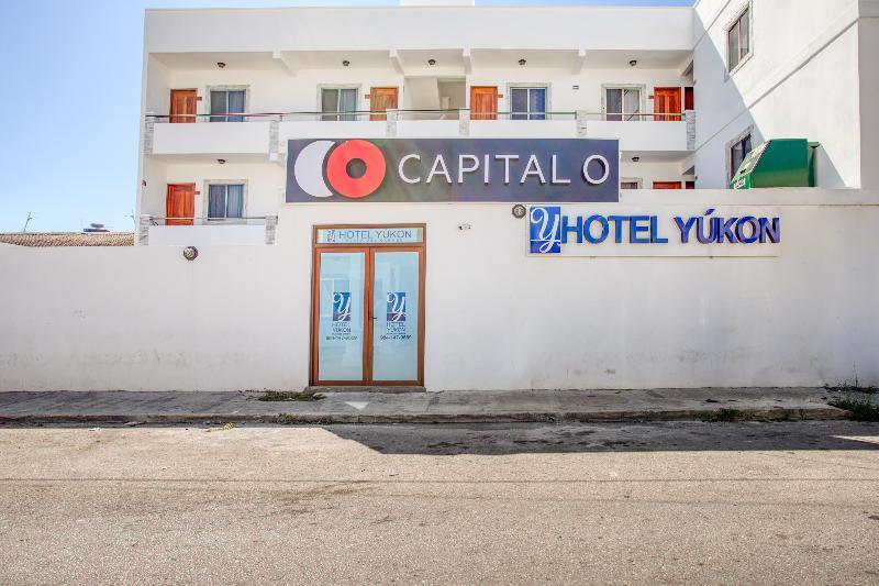 Capital O Hotel Yukon Playa del Carmen Exterior photo